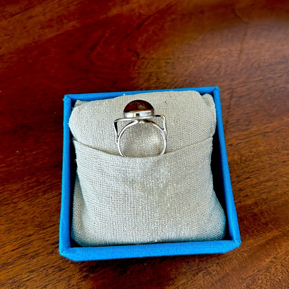 Ring - Picture 2 of 2